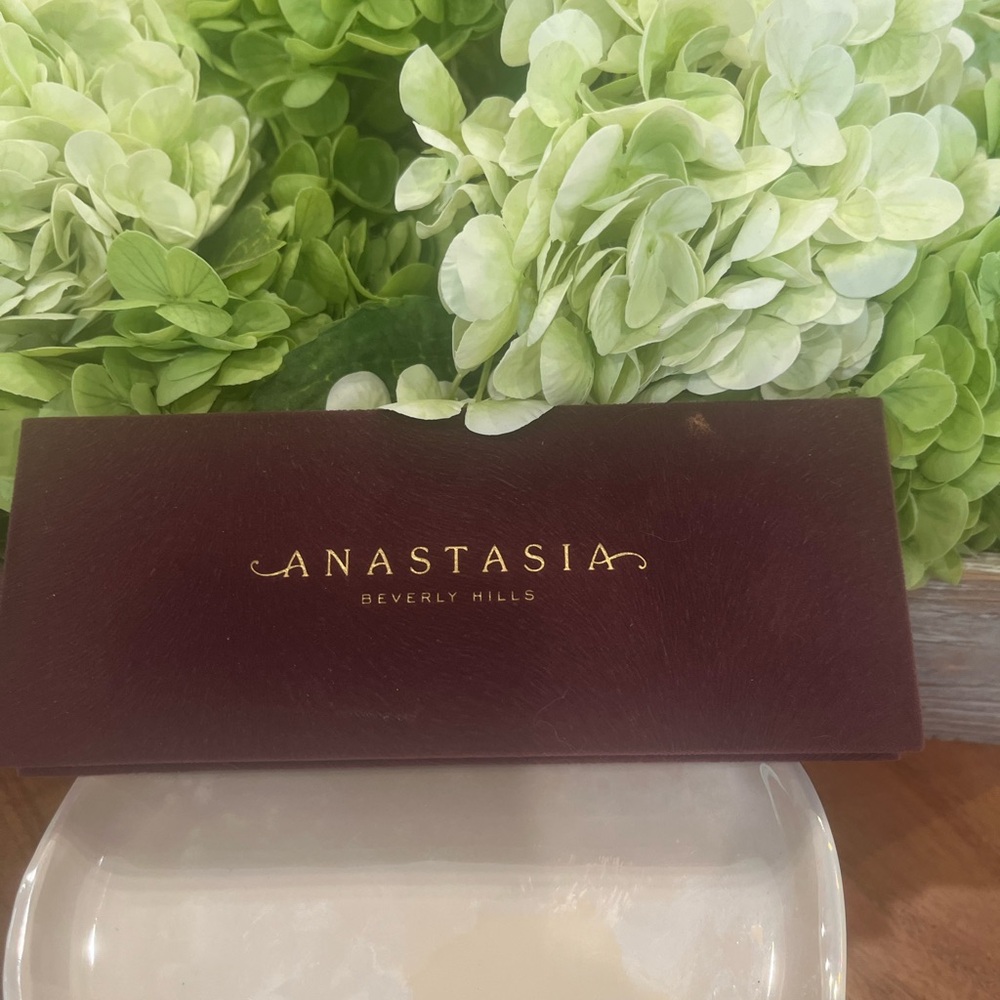Anastasia Beverly Hills Eyeshadow Palette